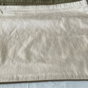 2x Pottery Barn Piped Beige 100% Silk Decorative Pillow Cover 18x18in-New